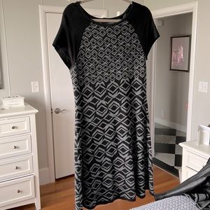 Taylor Short sleeve sweater dress